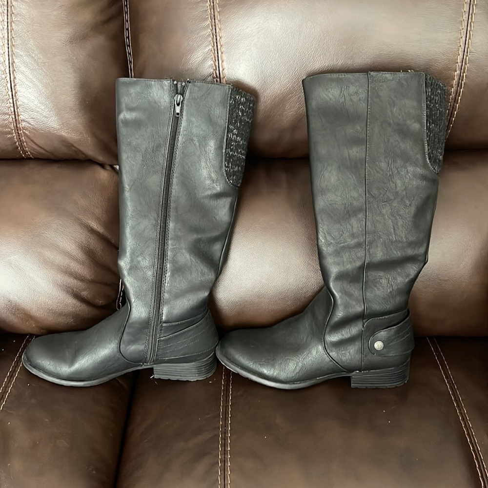 Black boots